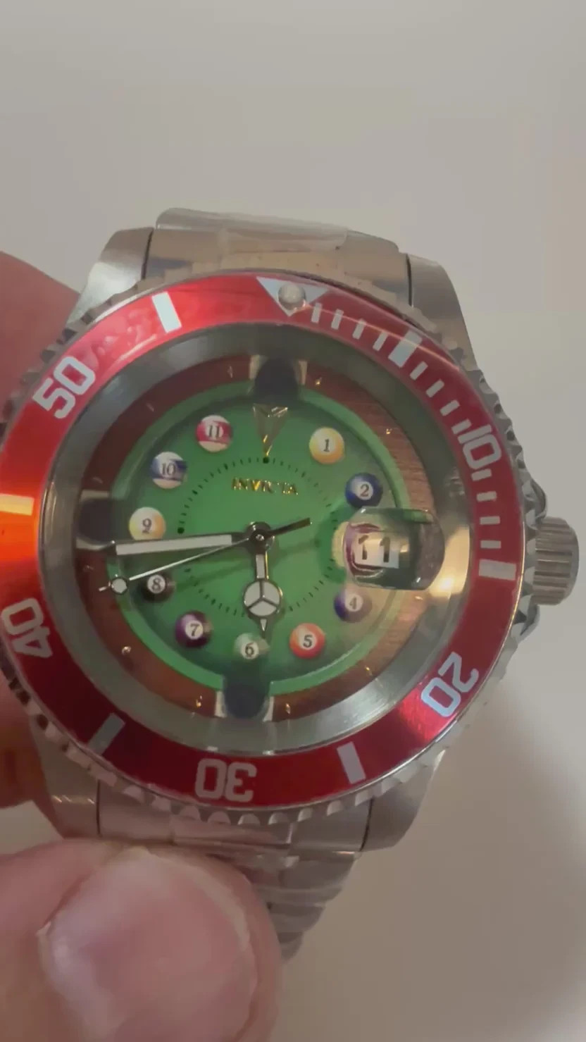 Invicta Pro Diver House of Cards 50523 Men 40mm SS Case Band Green Red Dial 200M