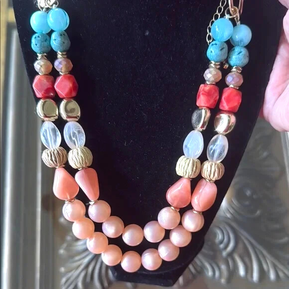 New Directions NWT Multicolor Necklace Double Strand Pink Gold Beige Blue White