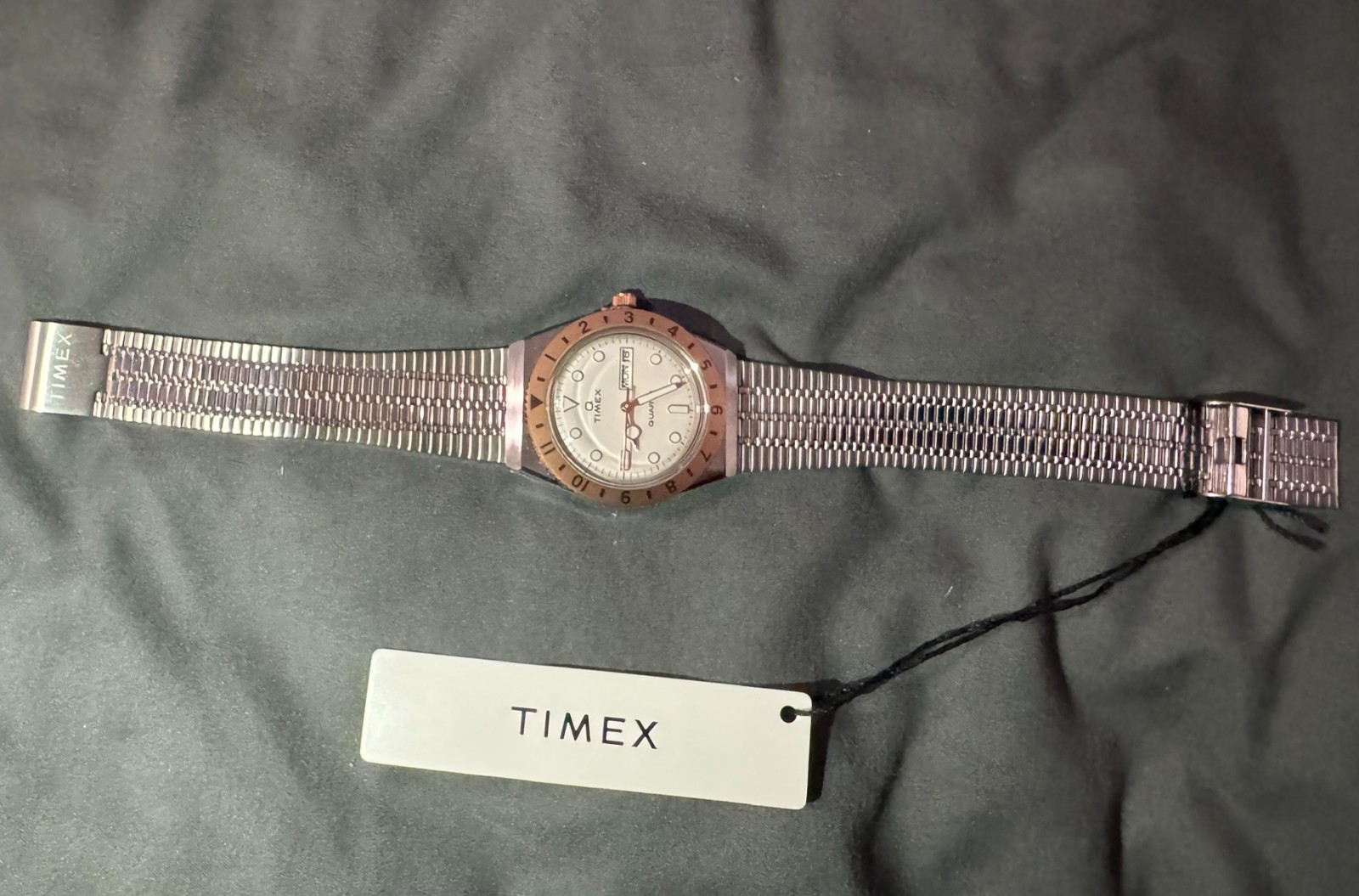 Timex Q 36mm Women’s Watch TW2U95600VQ Silver/Rose Gold Mesh – NIB with Papers