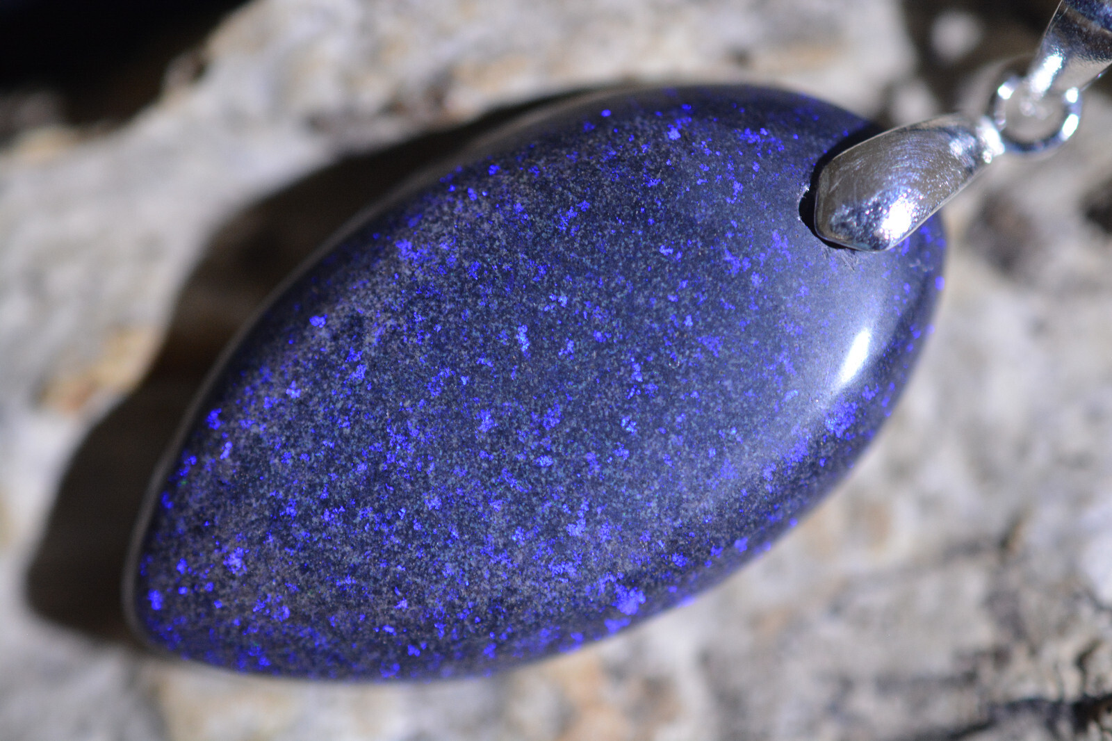 22ct 30x16x5 Top Purple Mooka Boulder Hard Matrix Opal Necklace Australi Gem