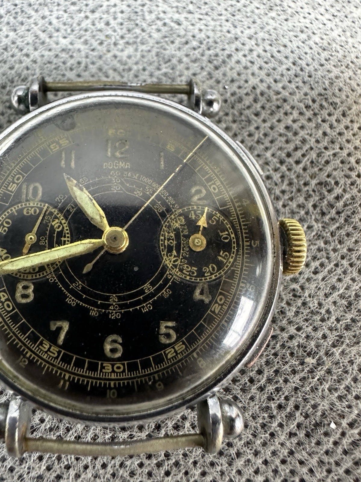RARE MILITARY WW2 CHRONOGRAPH WATCH – DOGMA – 1939-1944. Landeron 52