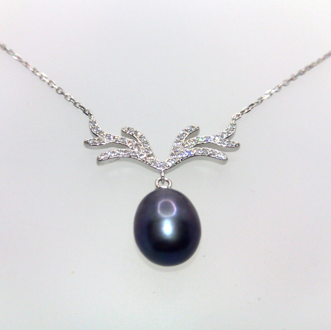 🔥🔥🔥Magnificent Necklace with EXCLUSIVE 21.85ct TAHITIAN Pearl & Zircon Pendant