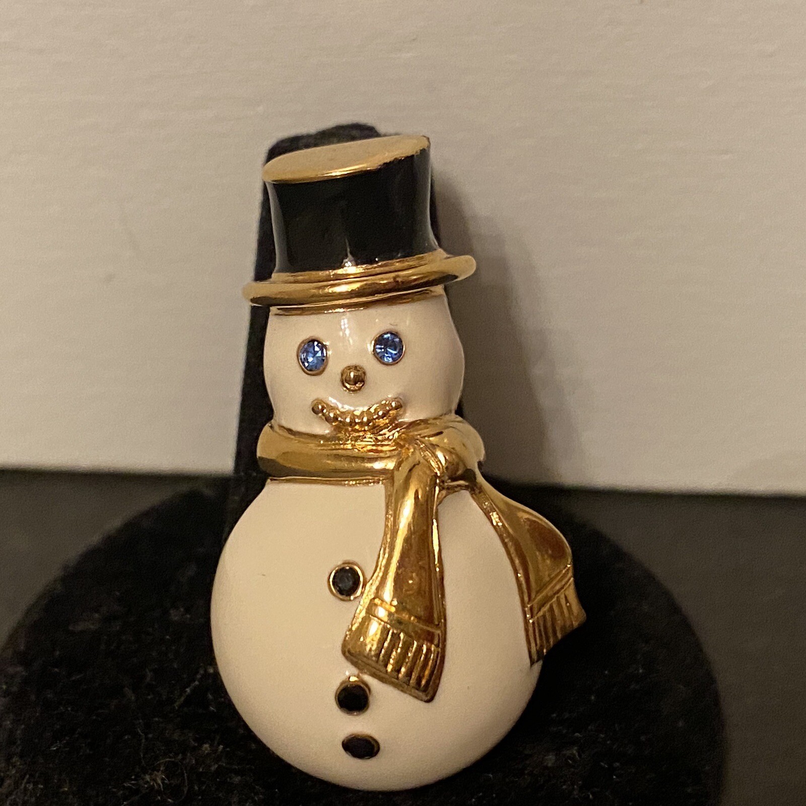 Monet Frosty Snowman Pin Brooch enamel Gold Tone black And Blue Stones Top Hat