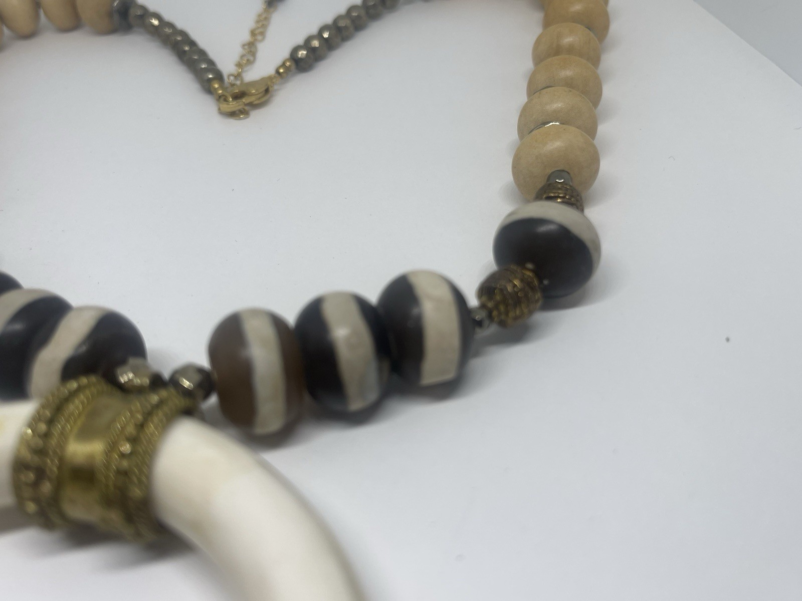 Vintage Betsy Pittard Designs BPD Horn Wood Acrylic Beaded Necklace Boho Bliss