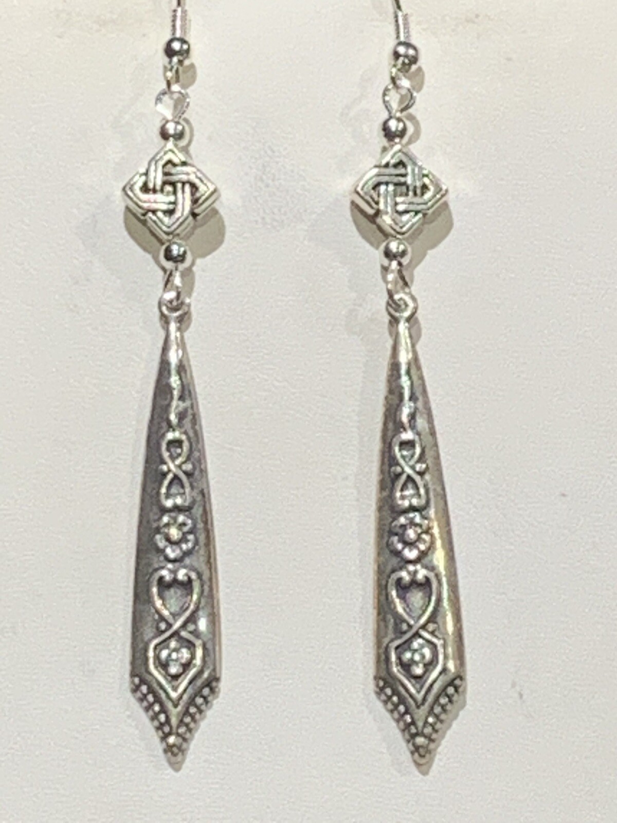 NEW ITEM* HAND-CRAFTED VINTAGE EGYPTIAN REPOUSSE’ SILVER DROP EARRINGS-NEW