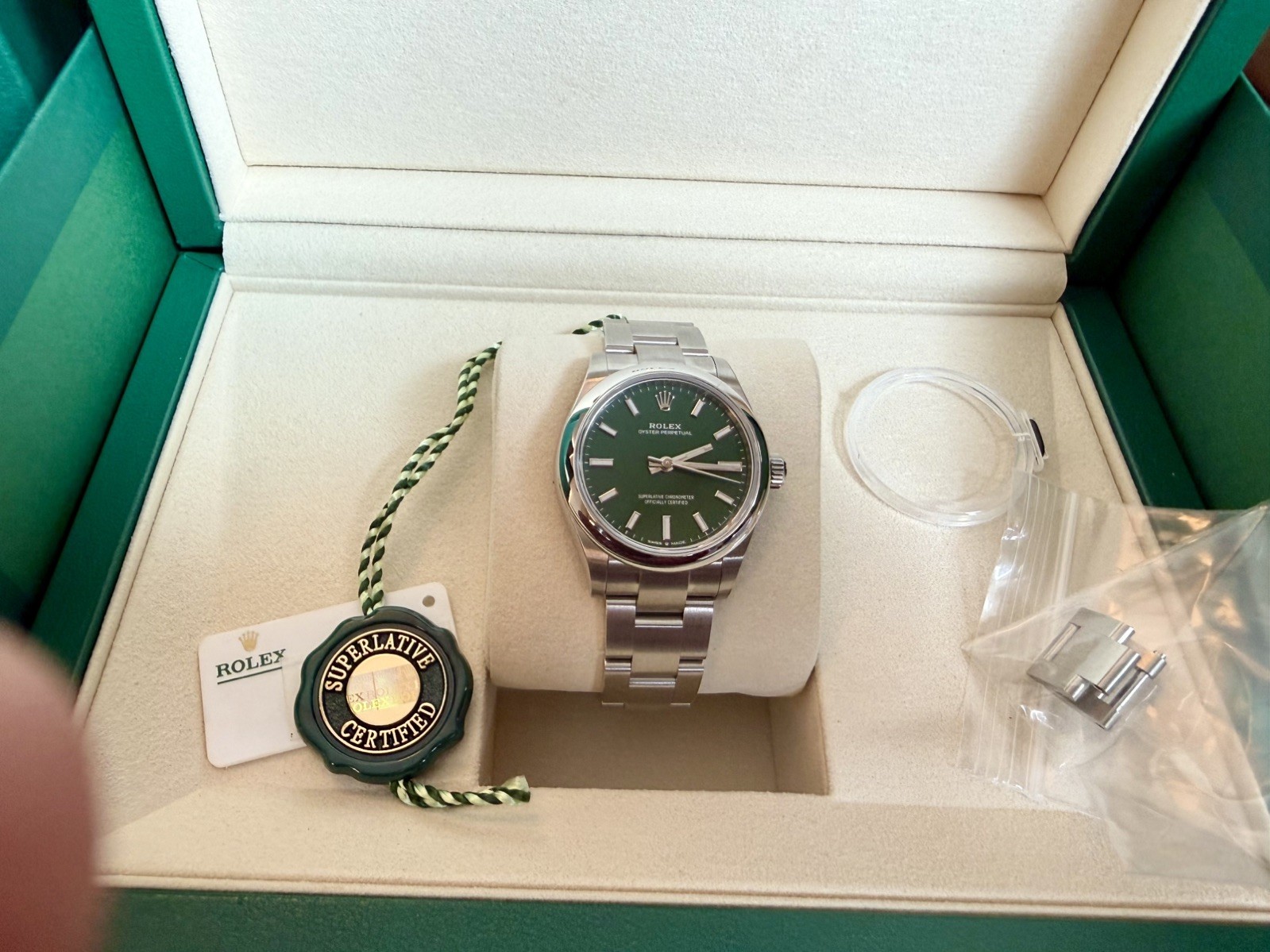 NEW Jan 2026 Rolex Oyster Perpetual 277200 31mm Green UNWORN