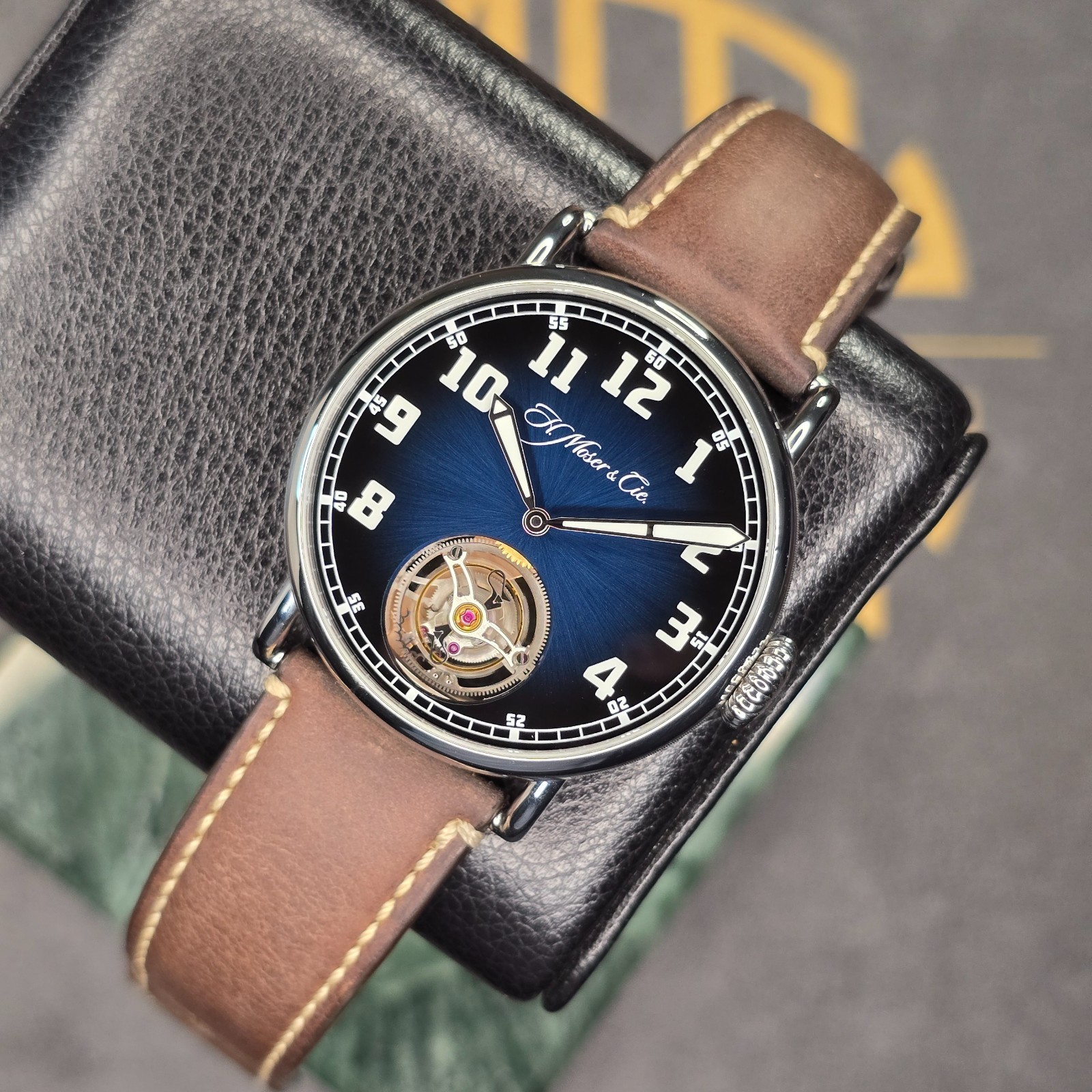 H. MOSER & CIE HERITAGE TOURBILLON 42MM 8804-1200 FUNKY BLUE FUME STEEL B&P