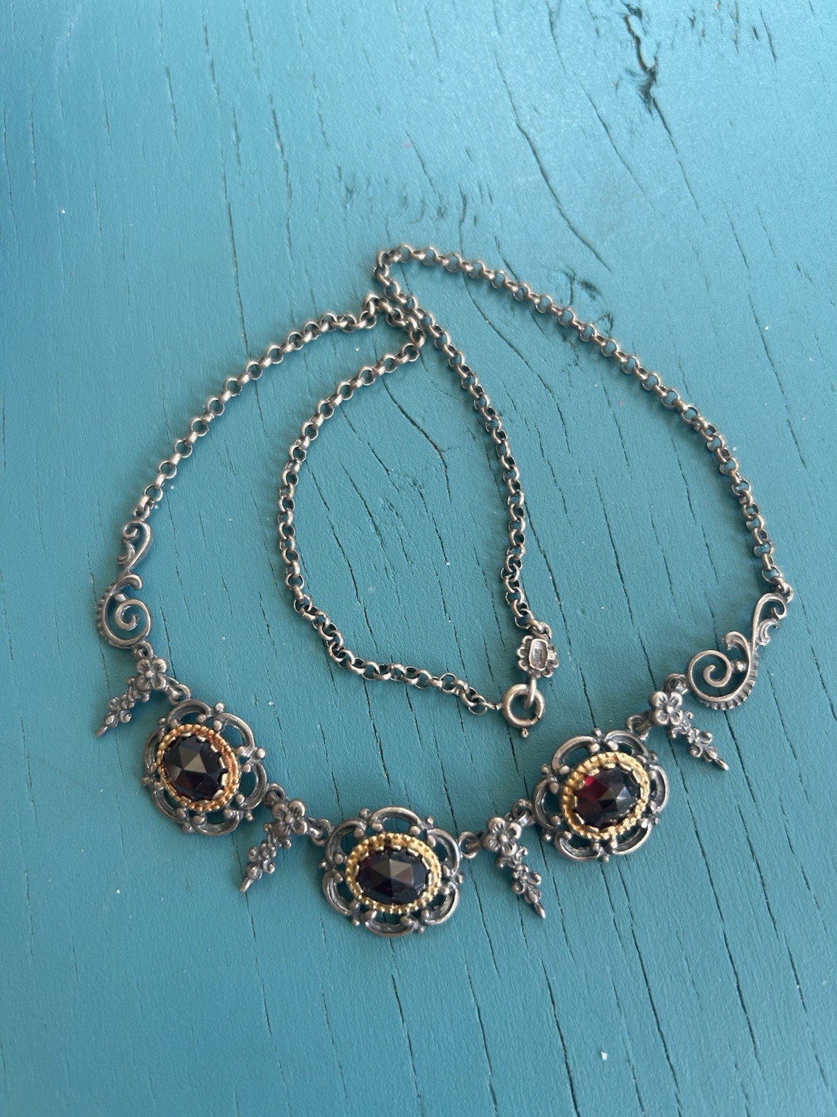 Beautiful vintage 835 silver costume necklace with natural garnets