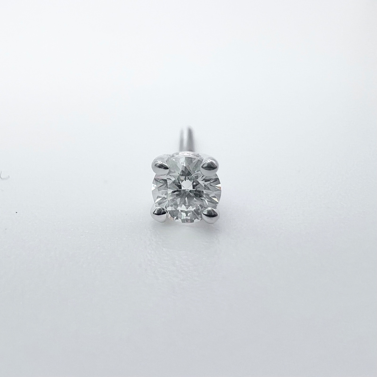 Authentic Tiffany & Co. PT950 Diamond solitare Stud Screw Earrings Near Mint