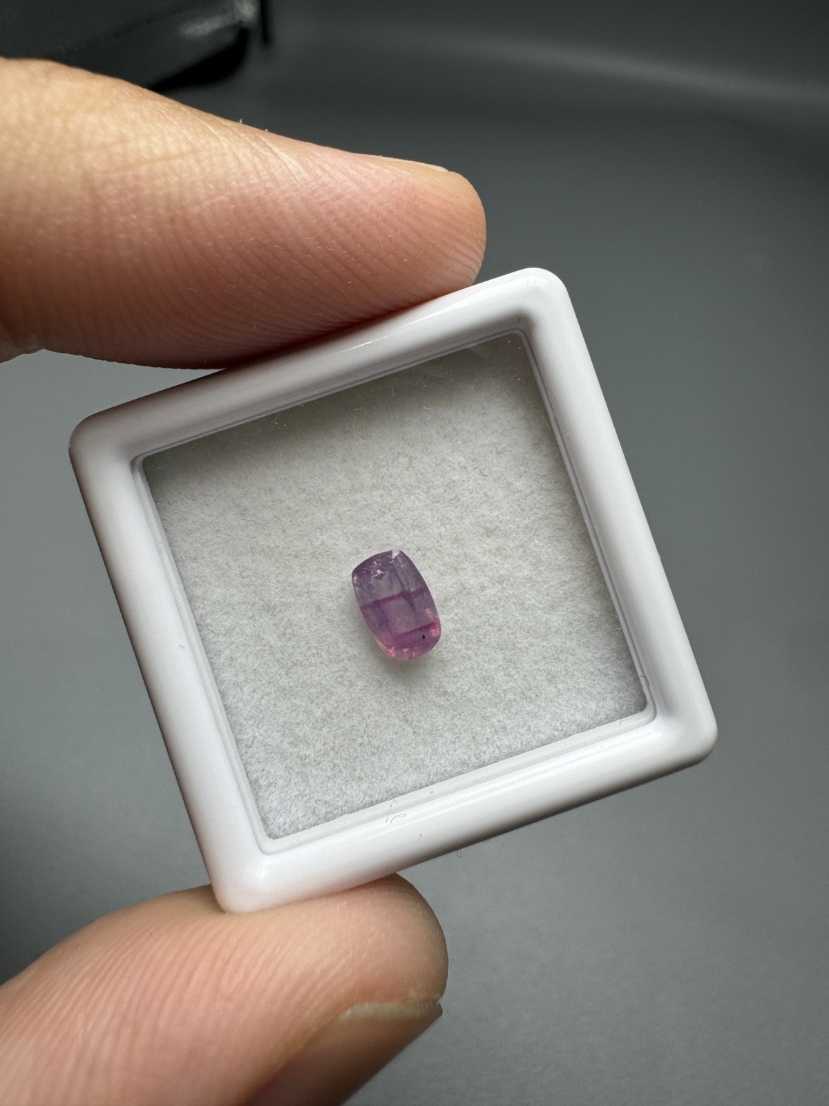 Color Zoning Natural Purplish Pink Kashmir* sapphire Unheated Oval (UK SELLER)