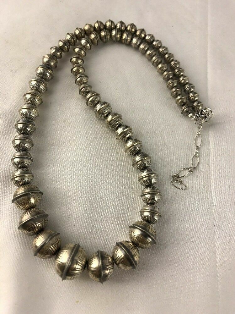 Hand Stamped Bench Navajo Pearls Graduated Sterling Silver Bead Necklace 21”