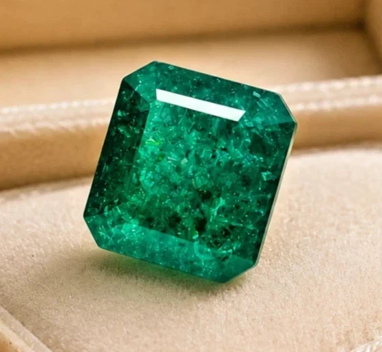 Natural 10.35 Ct Colombian Green Emerald GIE Certified Asscher Loose Gemstone