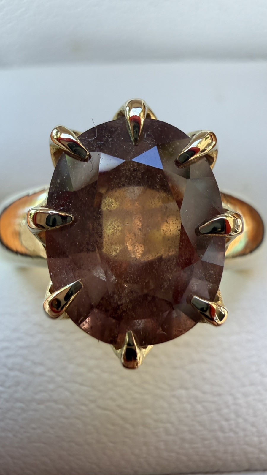 18K Solid Yellow Gold Natural Colour-Change Sapphire Solitaire Ring — 4.33ct