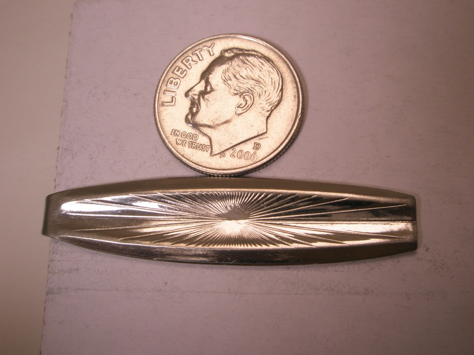 1-11/16″ Radial Lines Tapered Design Silver Tone Quality Vintage Tie Bar Clip