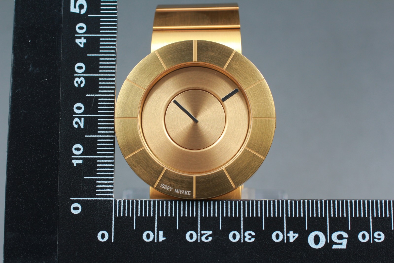 [MINT] ISSEY MIYAKE Tokujin Yoshioka designed GOLD NY0N005 Men’s Watch