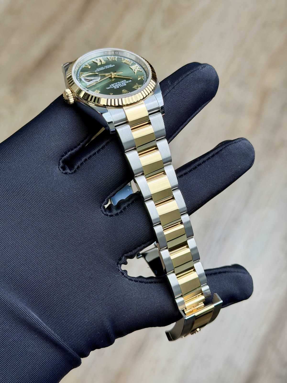 Rolex Datejust 36 Olive Green Roman VIIX Fluted Oyster 2026 Unworn 126233