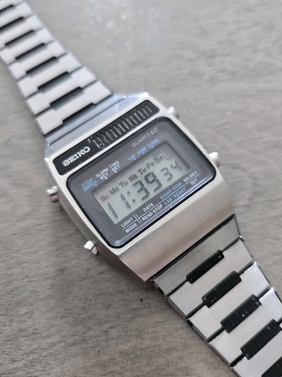 Vintage Seiko A159-5019-G Quartz LC digital watch.