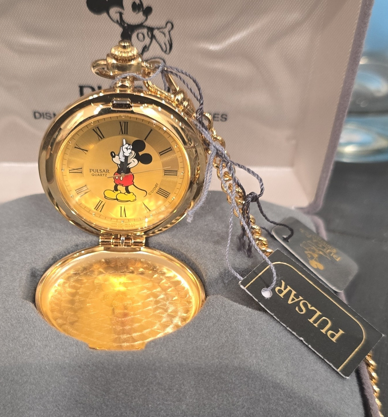 Pulsar Disney Mickey Mouse Quartz Full Hunter Pocket Watch w/ Chain Box Manual