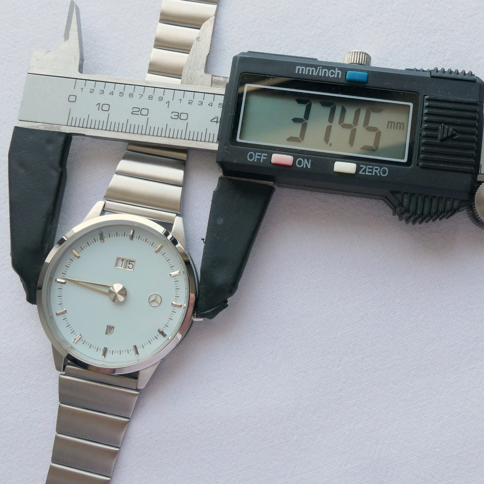 Mercedes Benz Classic Car Accessory Art Deco Retro Design Single One Hand Watch