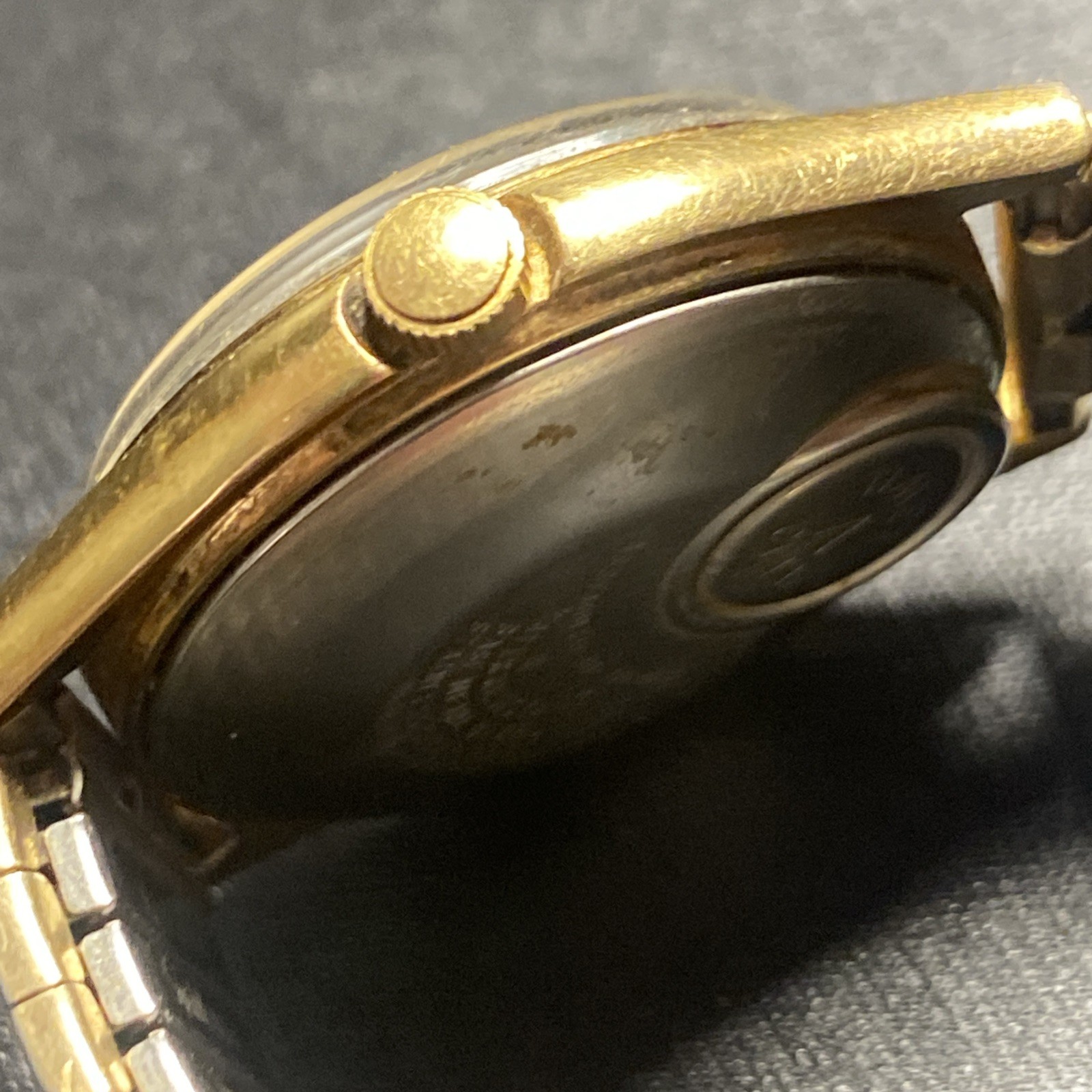 VTG 80s Timex Men’s Gold Quartz 33.5 mm Speidel Stretch Band for Parts?Untested