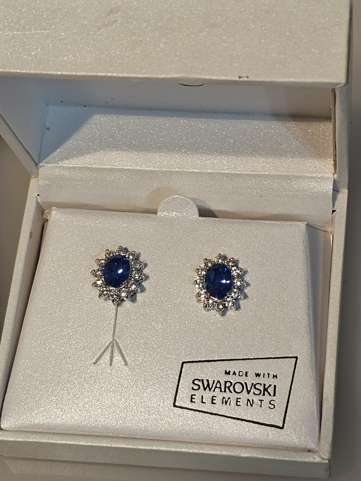 Silver Sparkle Shine Royal Blue Sapphire Halo Pendant Necklace Earring Set Swaro