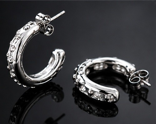 Avon Pave Petite Hoop Earrings Silver Color New In Original Box Fast Shipping
