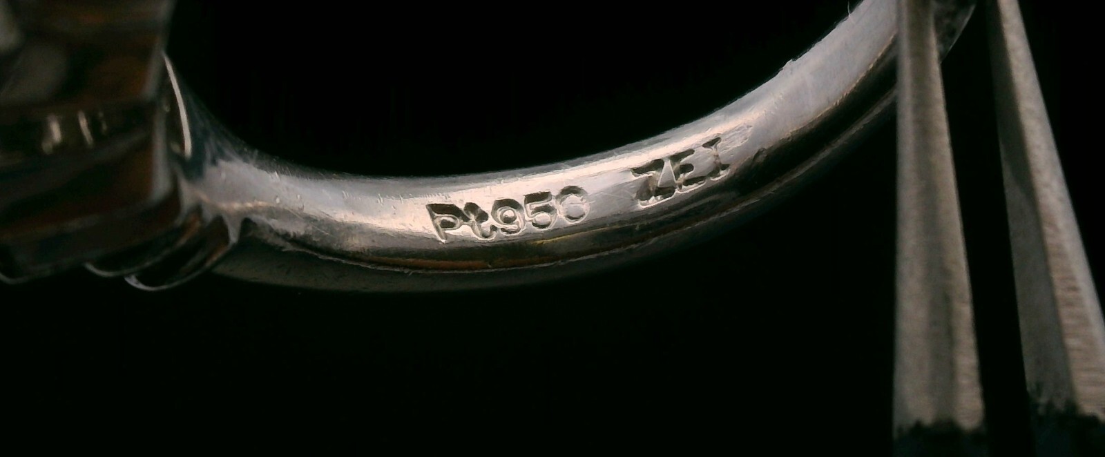 Platinum 950 0.50cttw Diamond Ring – Size 5.75 – 6.80g