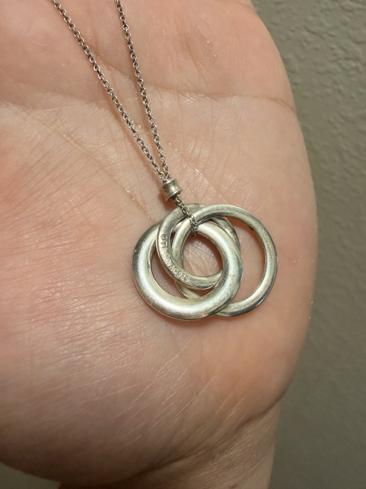 Tiffany & Co. 925 Sterling Silver Interlocking Circles Pendant Necklace 43cm