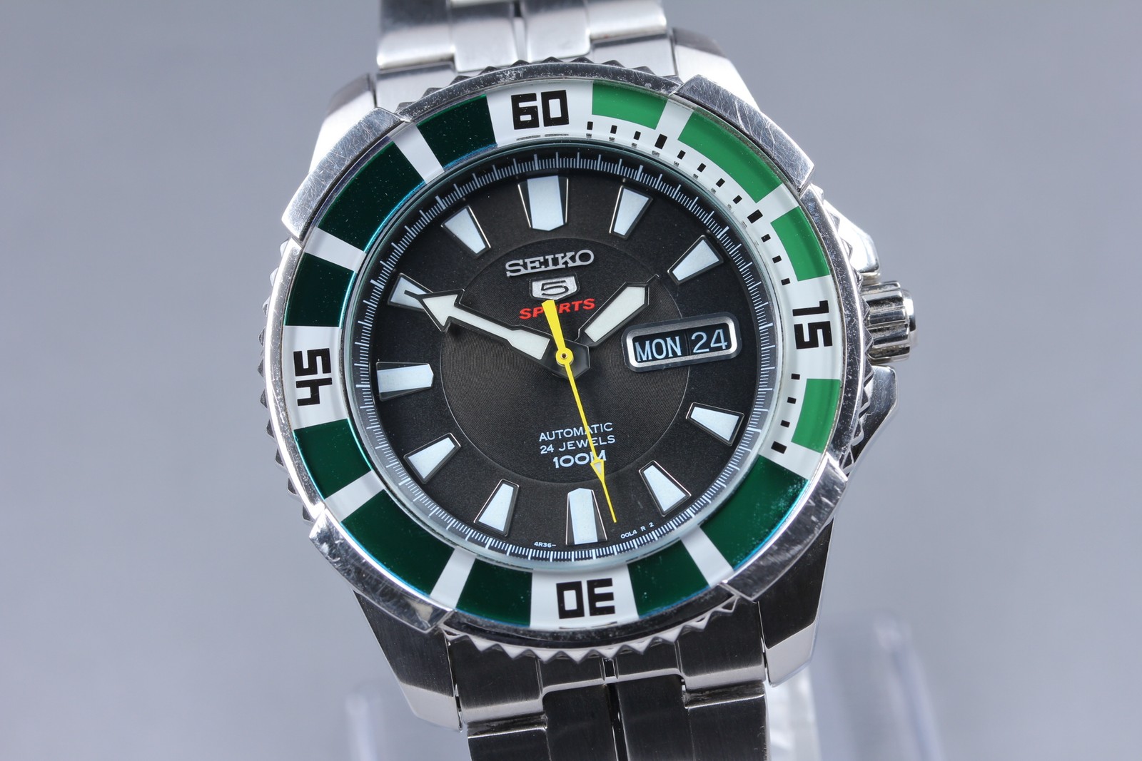 Seiko 5 Sports 4R36-00S0 Green Black Dial Day Date Automatic Watch From JAPAN