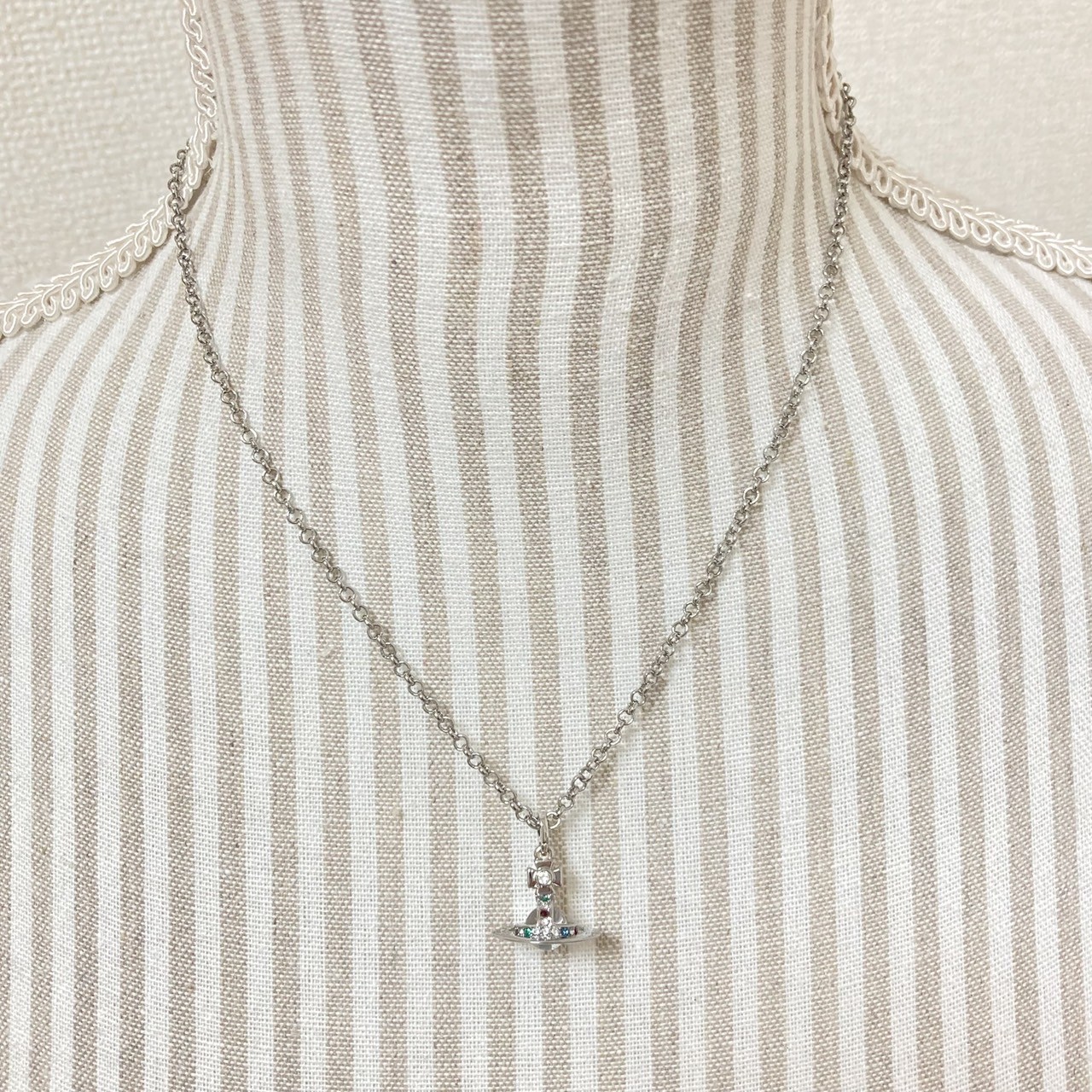 Vivienne Westwood Necklace Petite Orb Silver Clear Multi T:1.5 x 1.6 cm w/Pouch