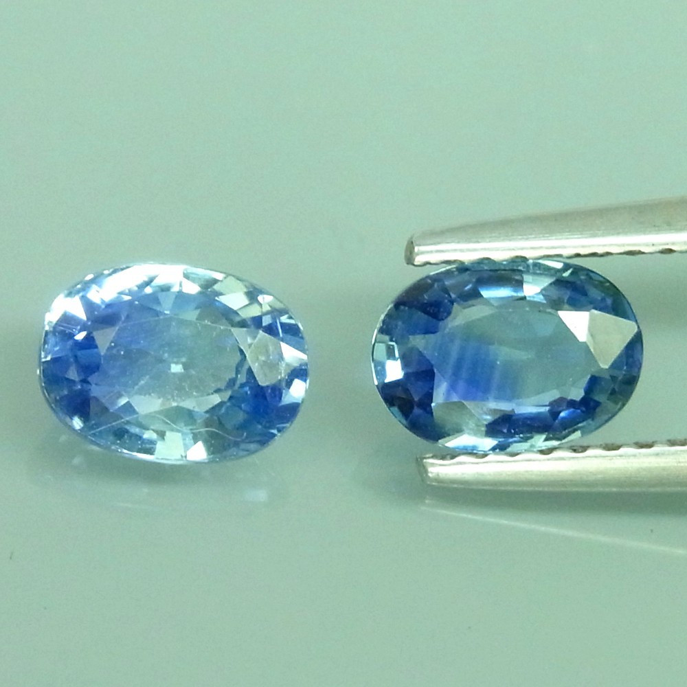 FLAWLESS PAIR! 2.20CT.TOP AAA NEON CORNFLOWER BLUE SAPPHIRE CEYLON OVAL 7X5MM.