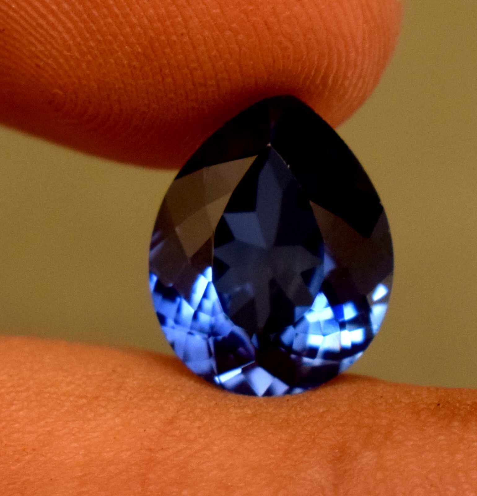 Lab Grown Blue Color Sapphire 7.15 Ct Certified Loose Gemstone For Ring Use