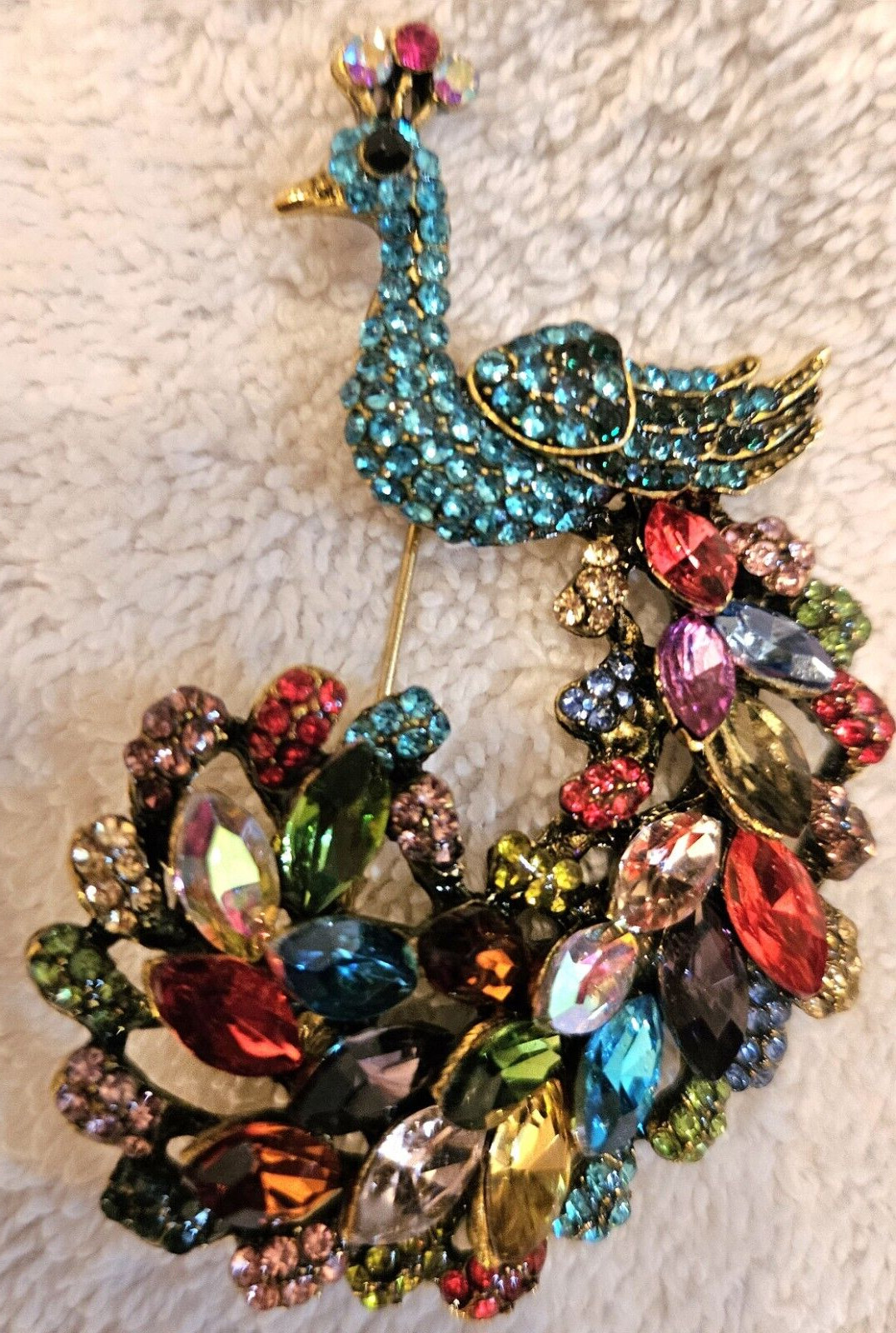 PEACOCK BROOCH EXTRAVAGANT BRILLIANT COLORFUL. CAN’T PASS THIS UP! JUST LOOK!!!!