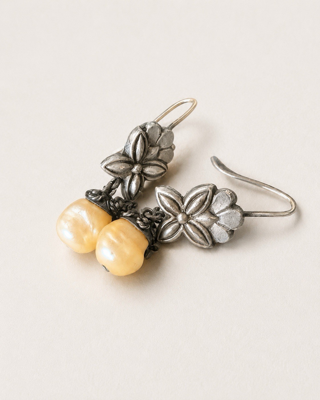 Vintage 925 Sterling Silver Floral Peach Freshwater Pearl Dangle Earrings