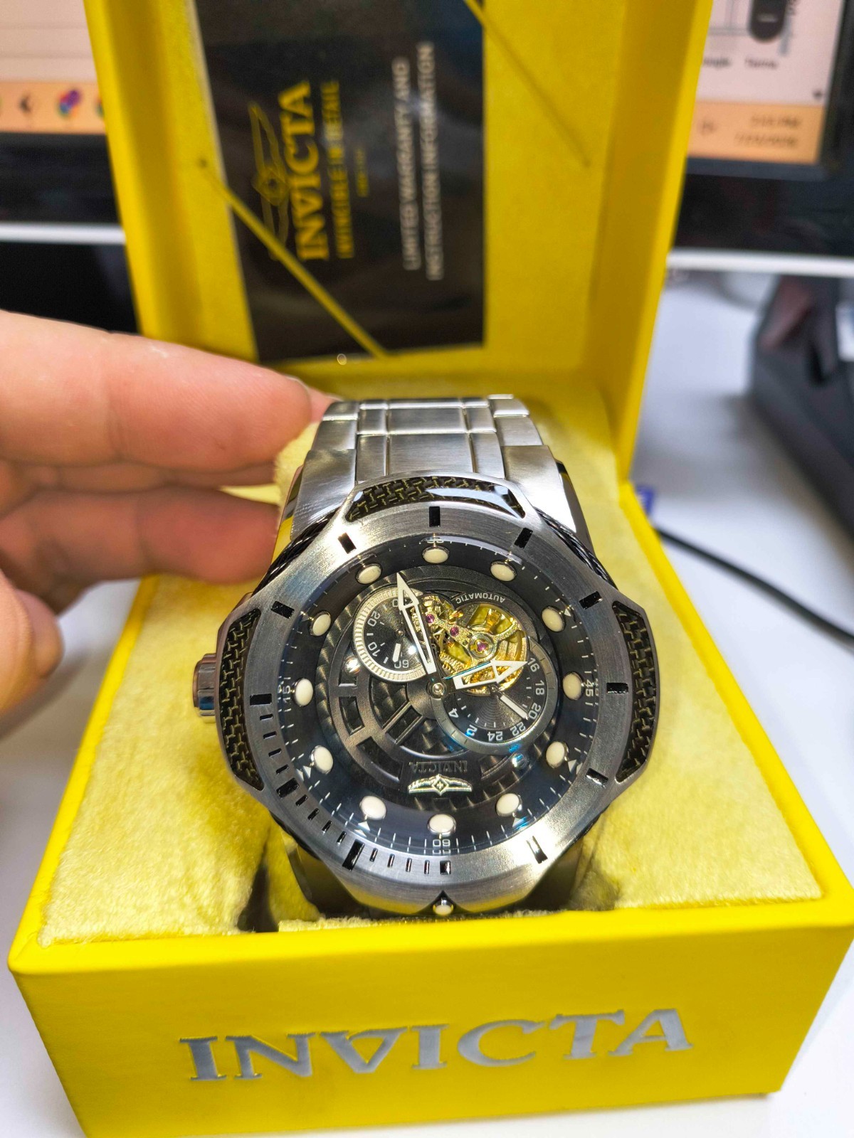 invicta bolt 31173