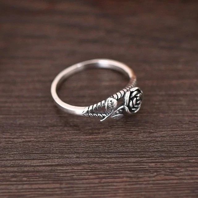 New Piece Gift For Women’s Engagement Piece Daily Wear Flower Ring In 925 Silver