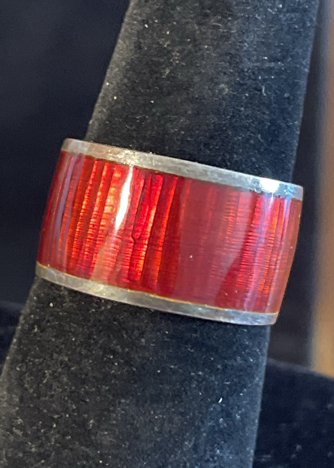 Vintage Siam Sterling Silver Solid Red Enamel Ring Size 7.5. Signed. Rare Color
