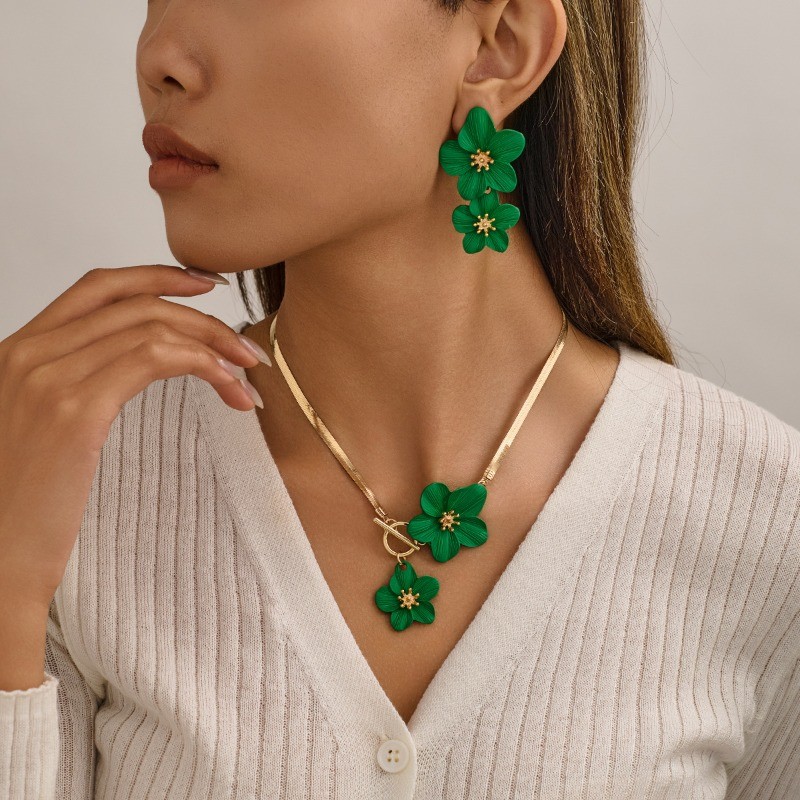 Women’s Fashion Elegant Green Flower Pendant Necklace Earring Set Gift Alloy
