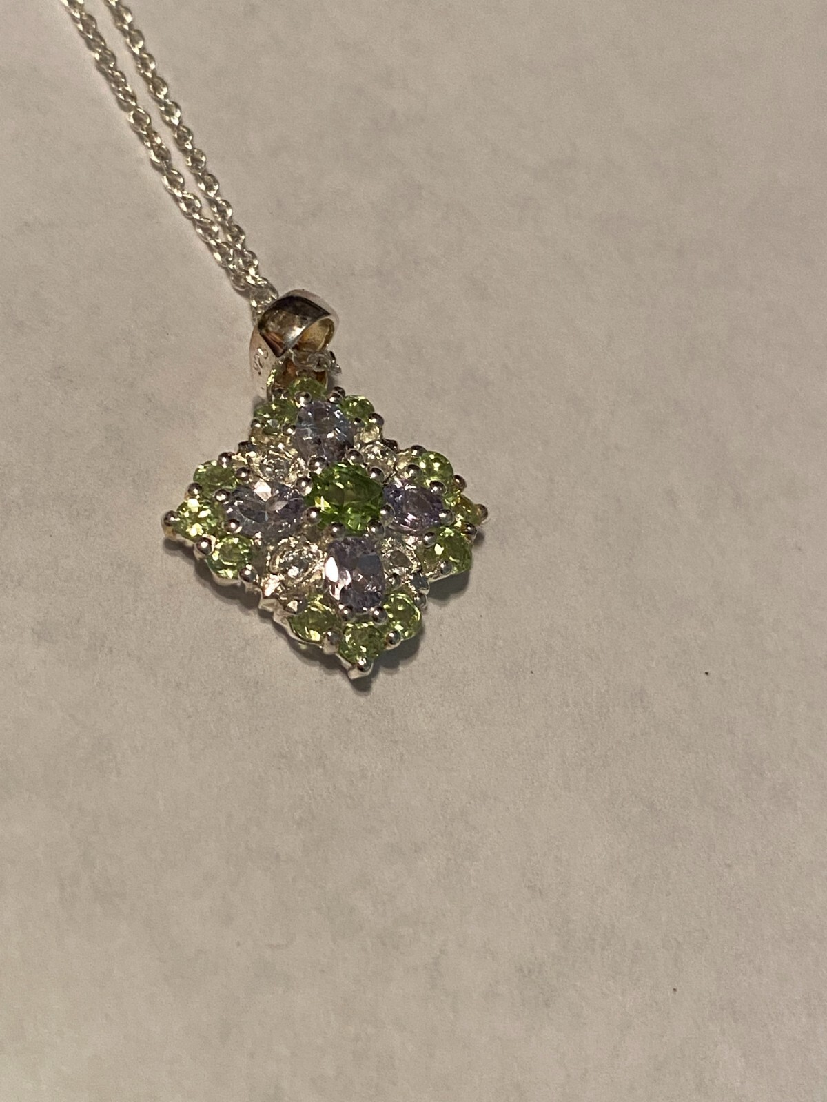Wonderful Necklace with 1.90ctw Genuine Tanzanite brand new in box 18 inches