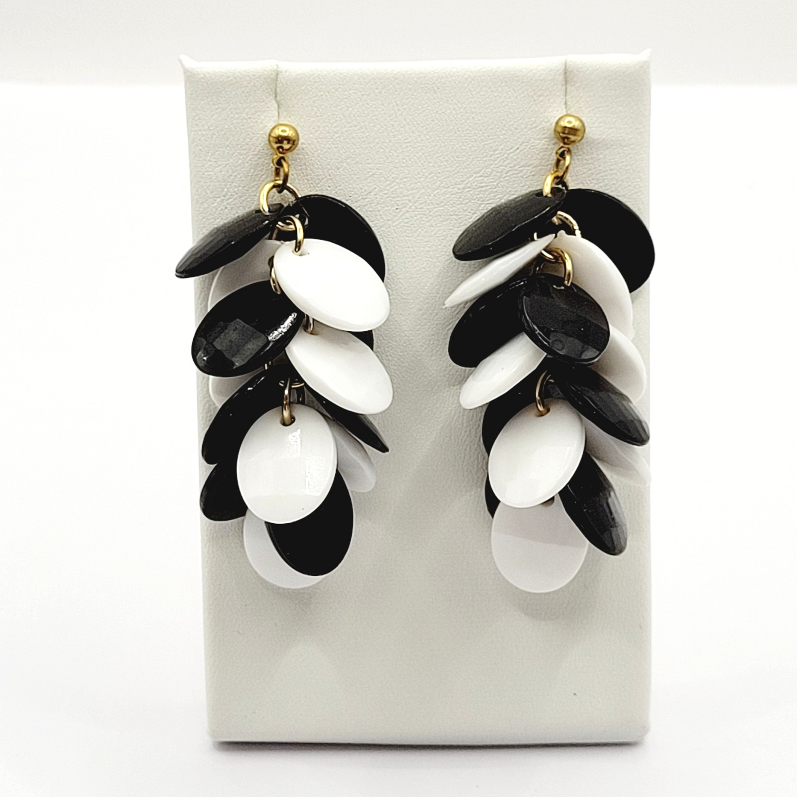 Black and White Flat Faceted Disc Dangle Long Cha Cha Style Vtg Pierced Earrings