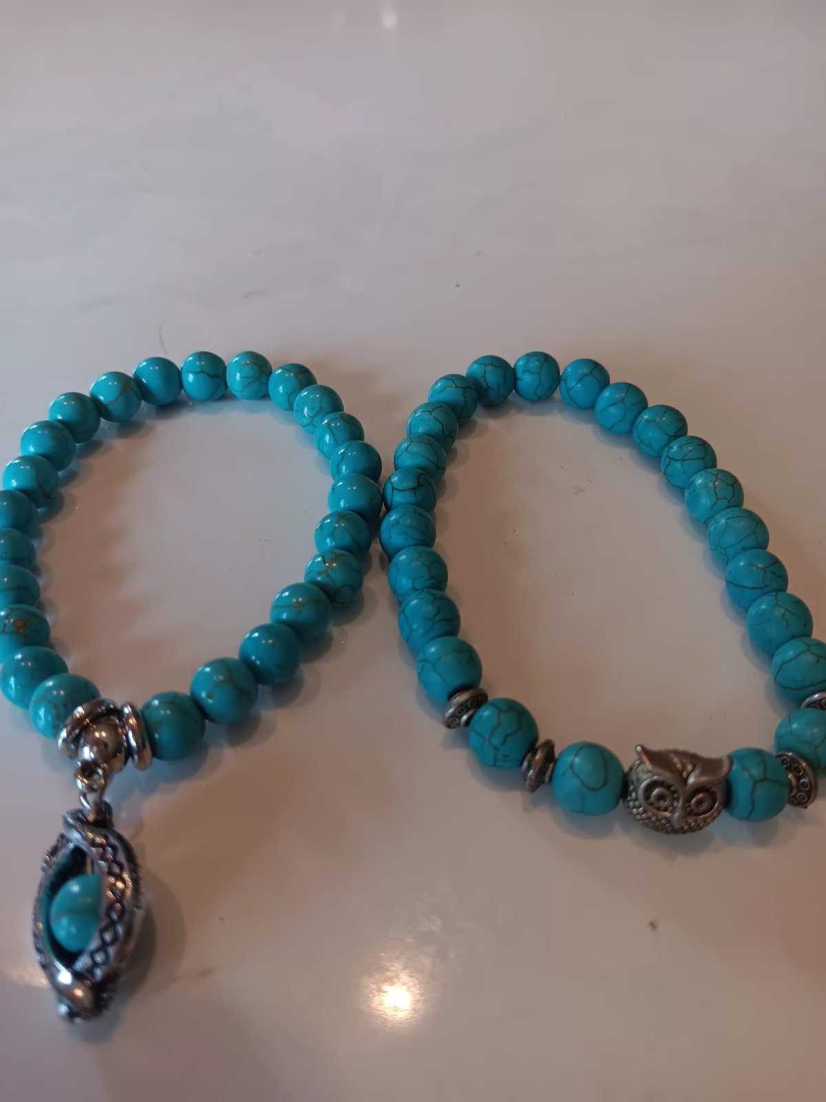 Women’s Bracelet 2-Piece Set Pretty Turquoise Color Silver Stretchy Bracelets