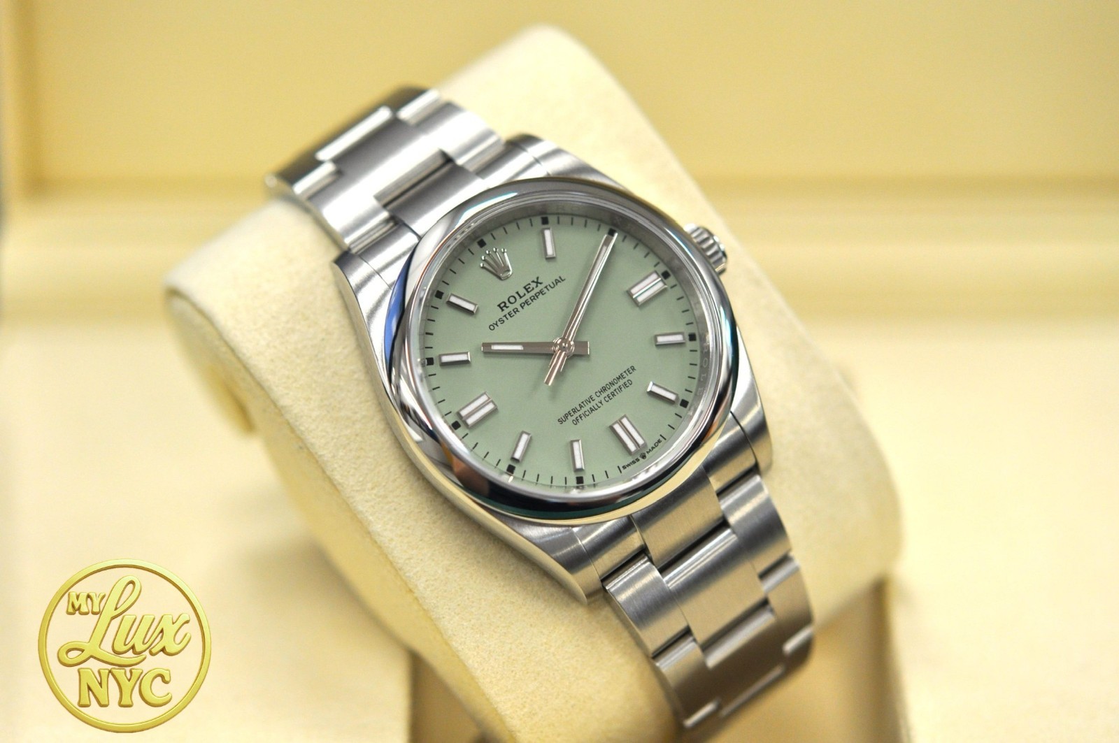 2026 New, unworn Rolex Oyster Perpetual 36mm 126000 Pistachio Dial, Full Set.