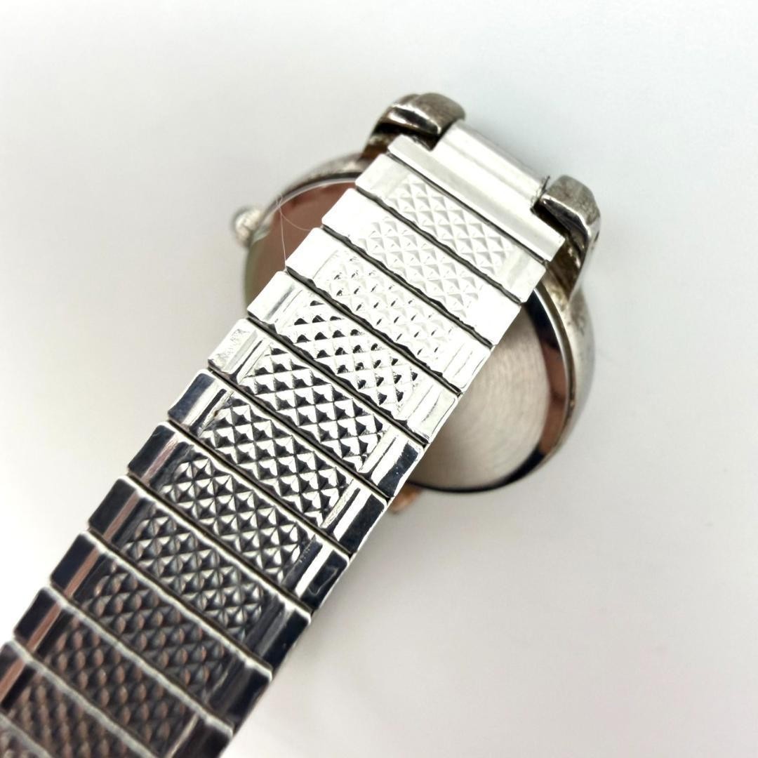 Vintage Seiko round watch, new battery, bellows movement, women’s, working.