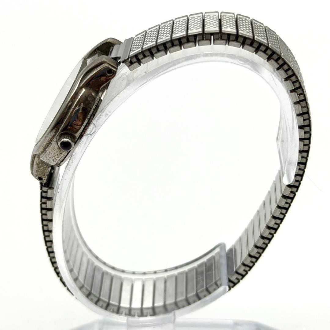 Vintage Seiko round watch, new battery, bellows movement, women’s, working.
