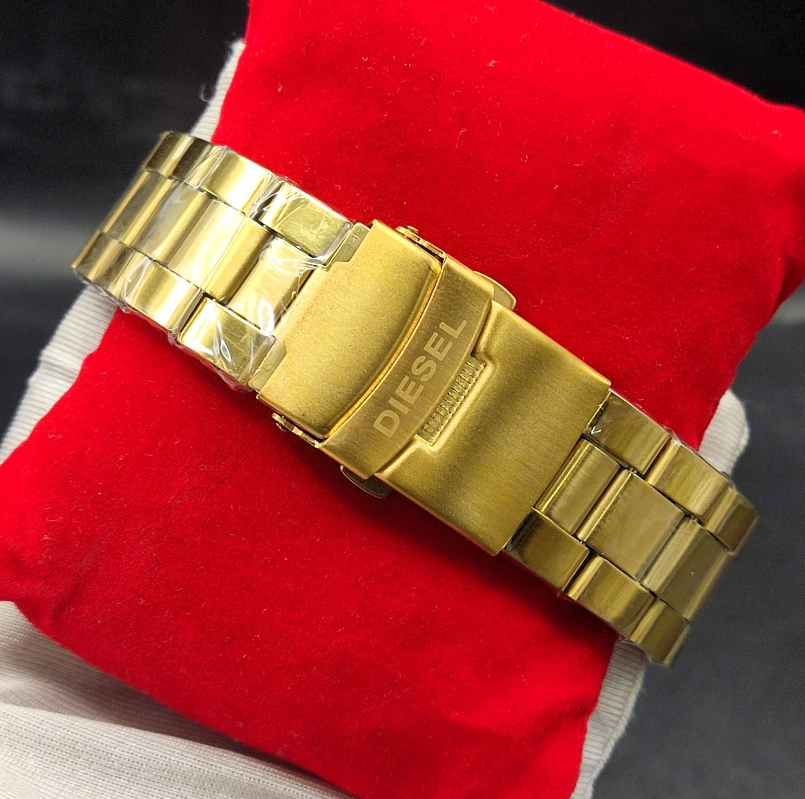 #Refurbished Diesel Only The Brave 5 Bar Dual Time Analog Men’s Wrist Watch