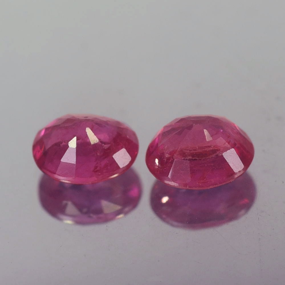 0.82CT SENSATIONAL AA PAIR UNHEATED UNTREATED OVAL PINKISH RED RUBY NATURAL
