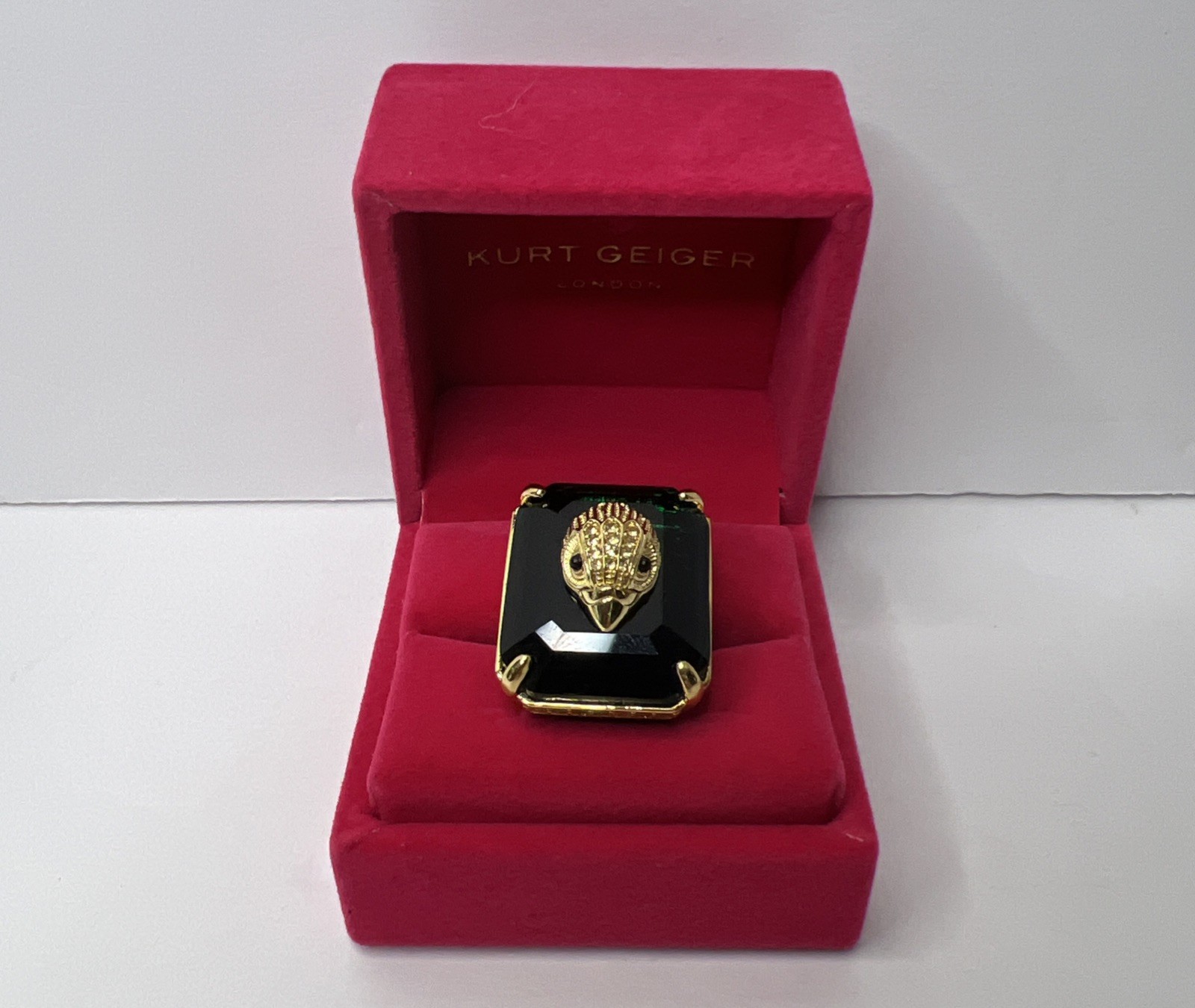 Kurt Geiger London Large Green Gold Tone Eagle Head Cocktail Ring Size 7 New