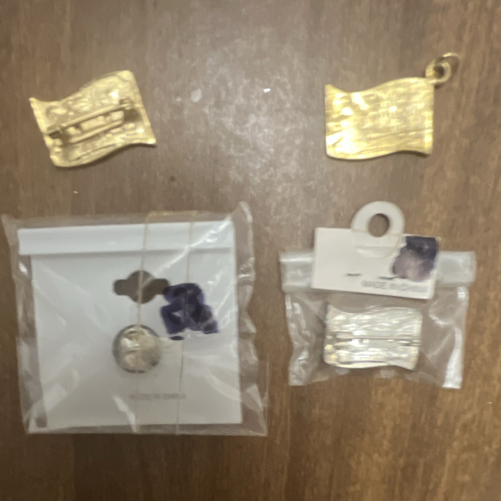 Mixed Lot 4 USA Flag Enamel Fashion Pins & Pendant Charm Set, Multicolor