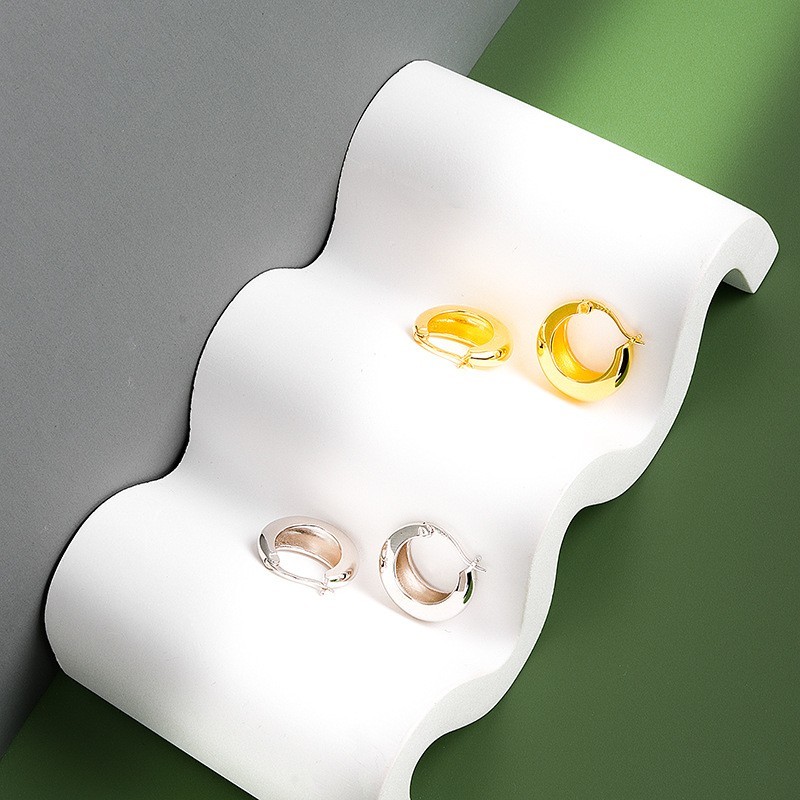 Classic Fashion Woman 18K Gold Plated Round Hoop Huggie Earring Stud