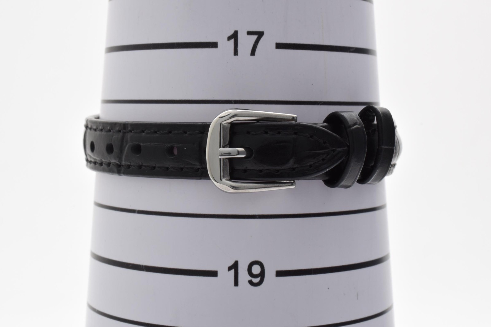 [Exc+5] Seiko Noie 1F21-5B70 Gold Oval Dial Quartz Women’s Watch 21mm Japan